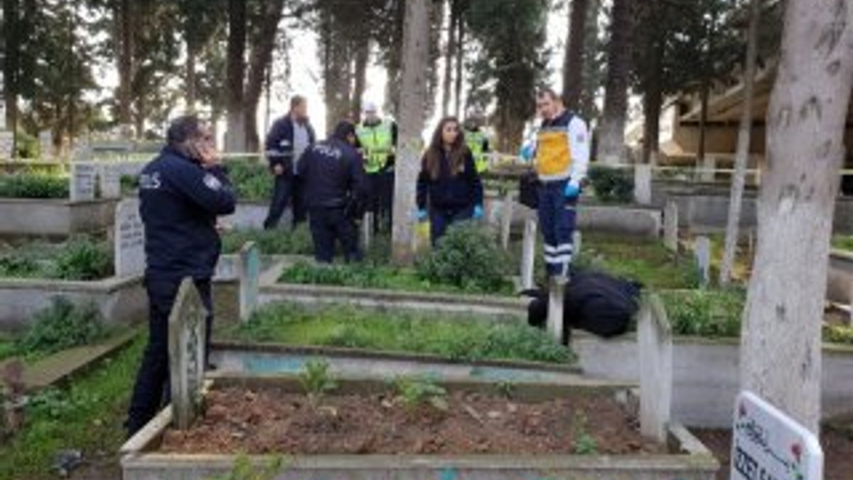 Bursa'da bir vatandaş annesinin mezarında ölü bulundu