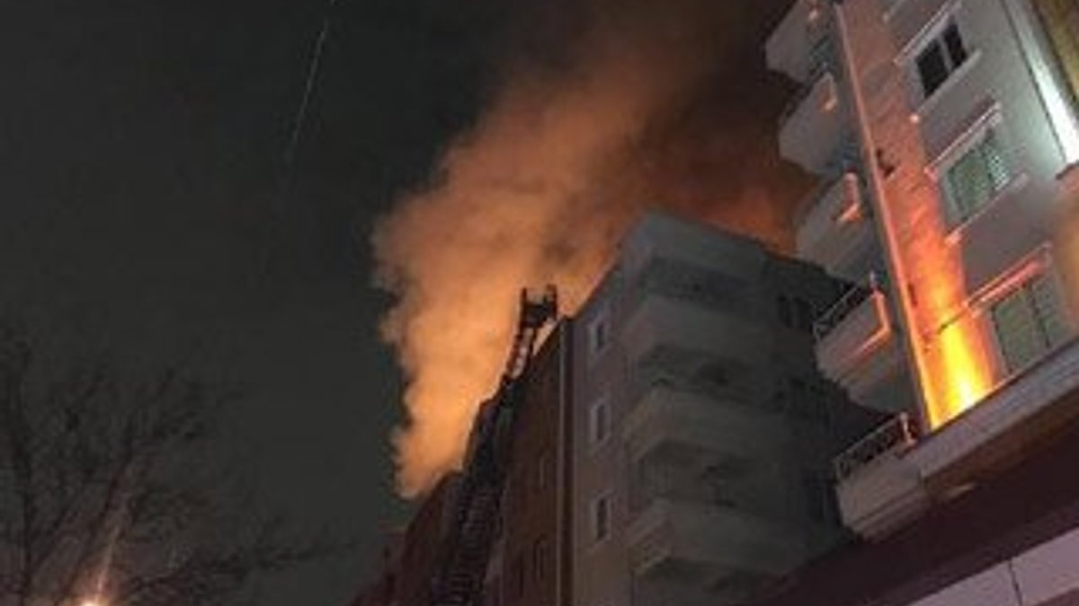 Bursa'da 7 katlı binada yangın