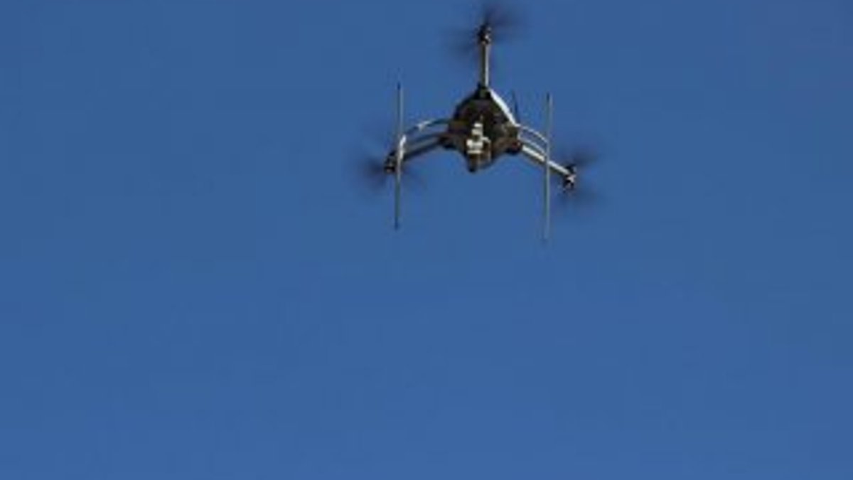 İngiltere'de havada görülen drone uçuşları iptal ettirdi