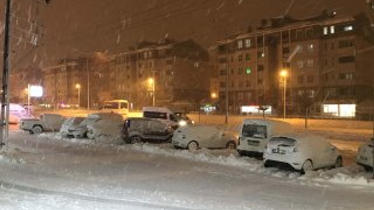 Bitlis’te köy yolları ulaşıma kapandı