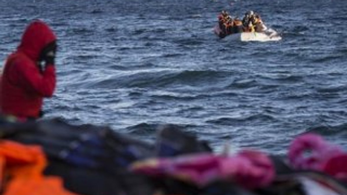 İspanya'da göçmenleri taşıyan tekne battı