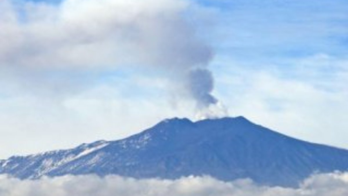 Etna'da sonra Stromboli Yanardağı da faaliyete geçti