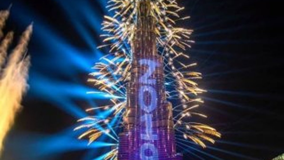 Dubai'de yeni yıl eğlencelerle kutlandı