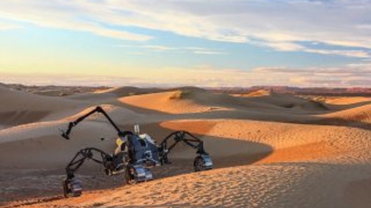 Kendi kendini sürebilen Mars aracı, Sahra Çölü'nde test ediliyor