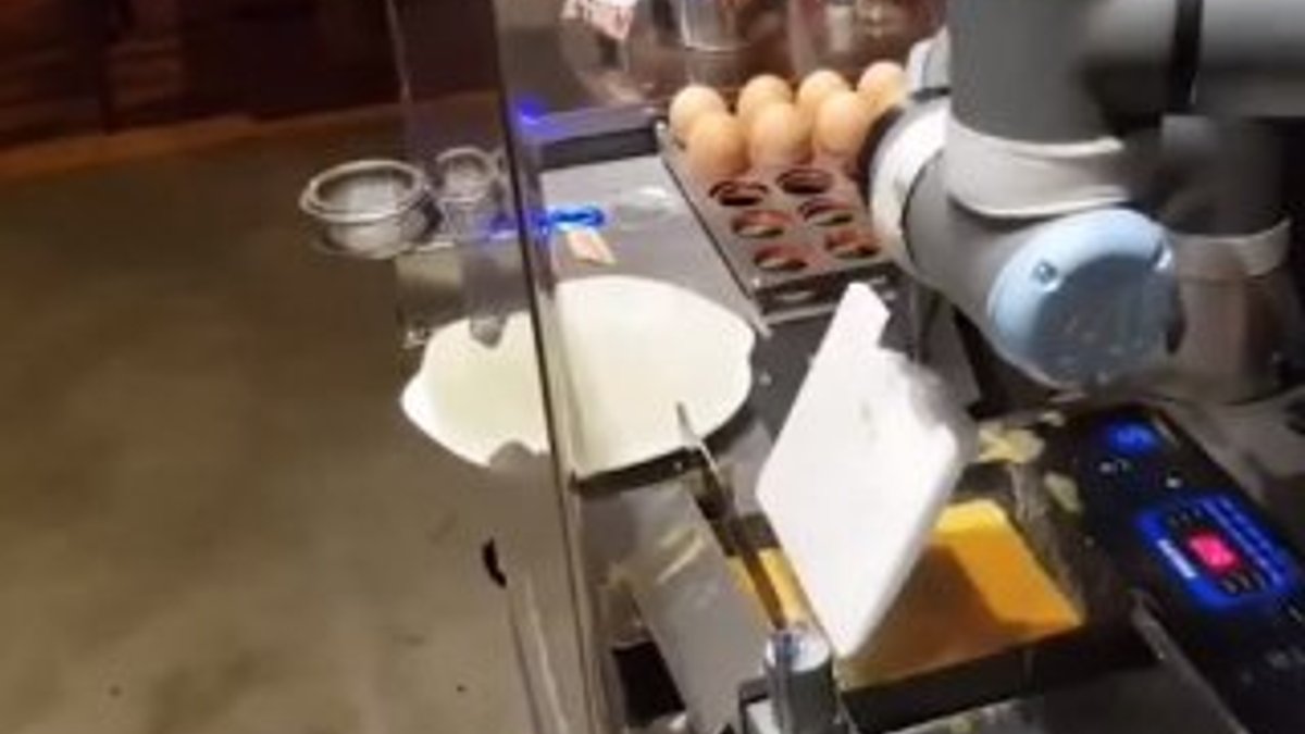 Omlet yapan robot
