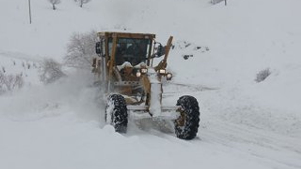 Bingöl'de 281 köy yolu kar yağışı nedeniyle kapandı