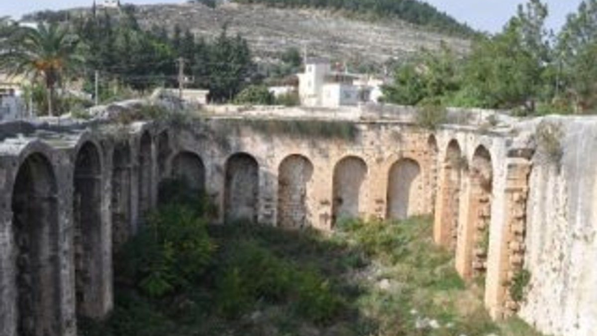 Mersin'deki tarihi su sarnıcının bakımsız hali