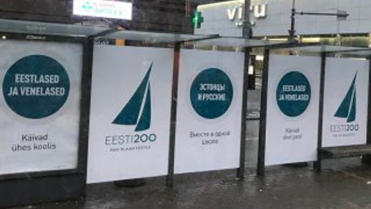 Estonya'da afişler tepki topladı