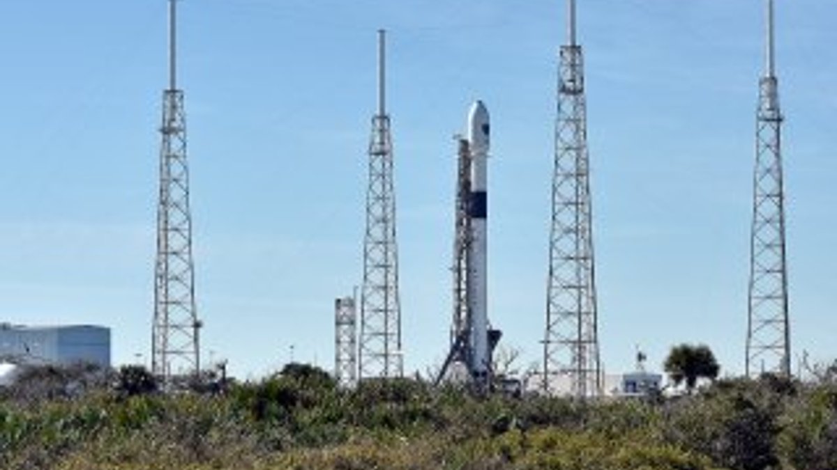SpaceX, 10 haberleşme uydusunu uzaya gönderdi