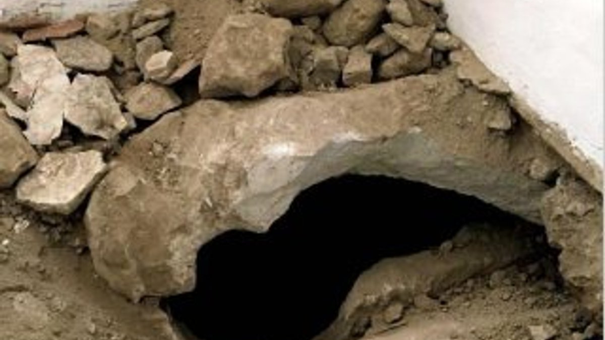 Kazı yaptılar, Roma dönemi kaya mezarı tahrip ettiler