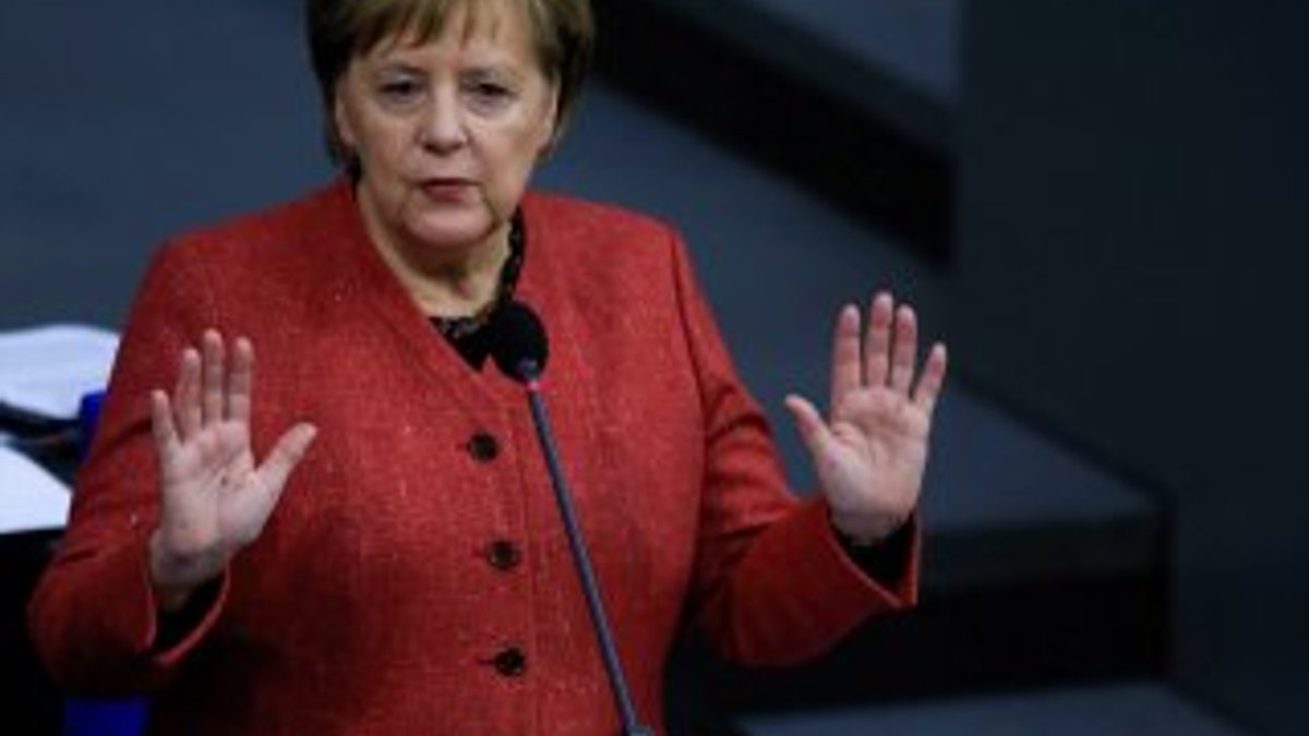 Merkel: Avrupa'da yükselen ırkçılığı önlemeliyiz