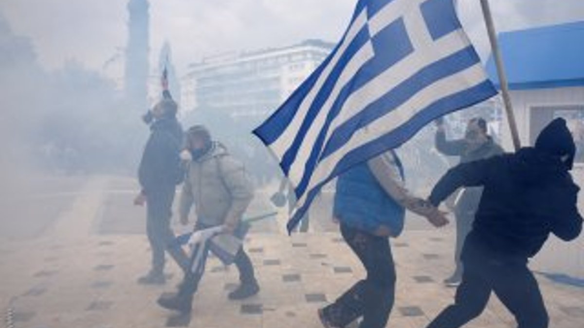 Atina'da sokaklar karıştı