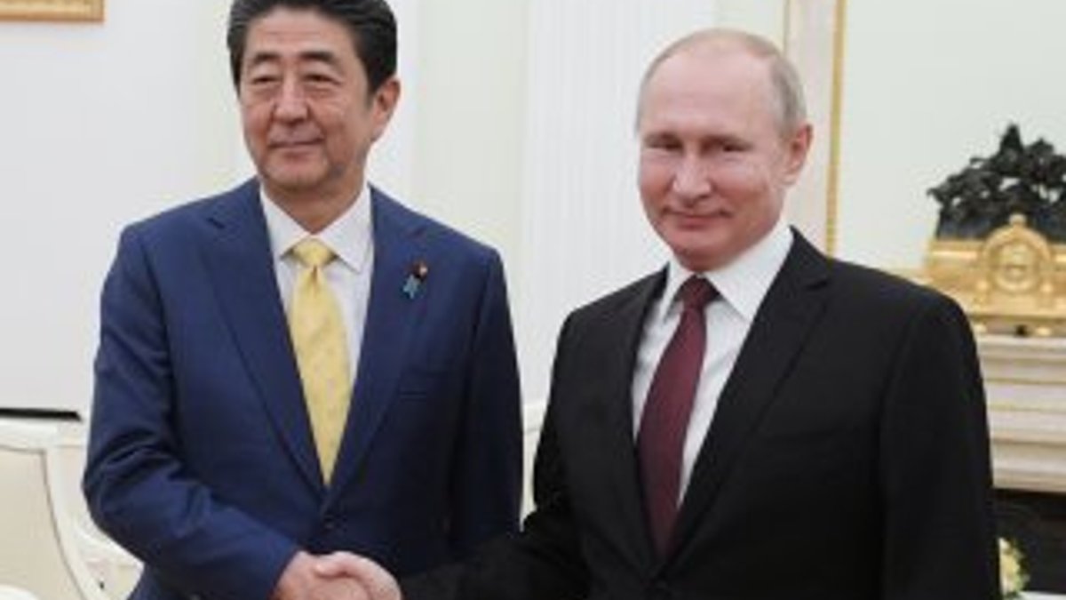 Putin ve Abe bir araya geldi