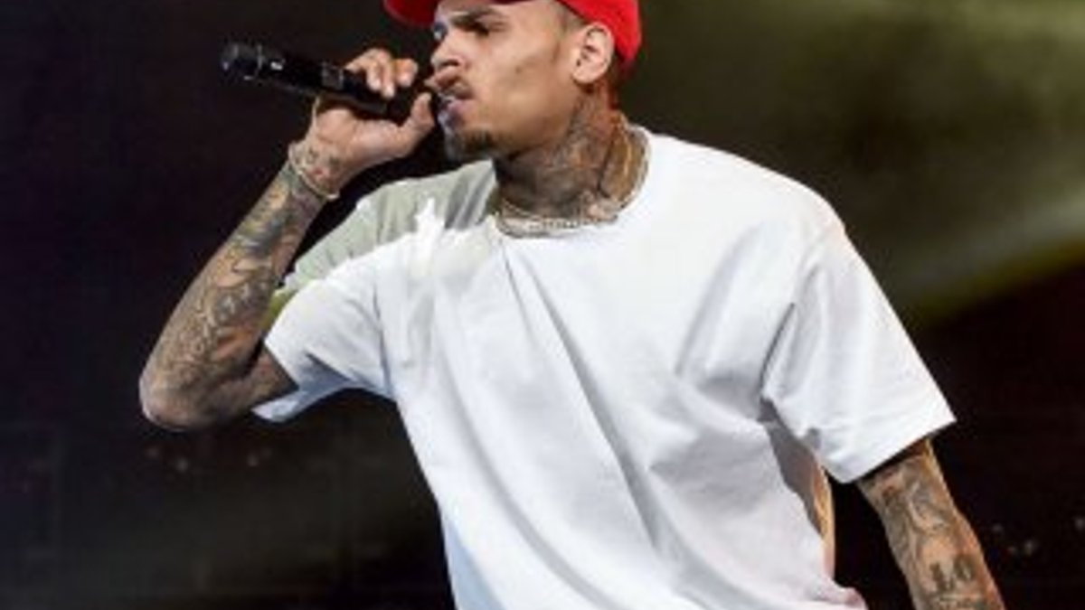 Gözaltındaki ABD'li şarkıcı Chris Brown serbest bırakıldı