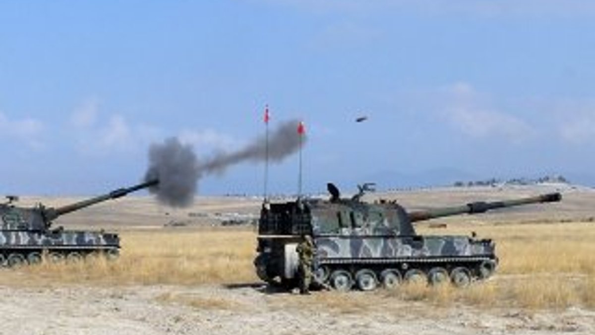 TSK Suriye'de YPG mevzilerini bombaladı