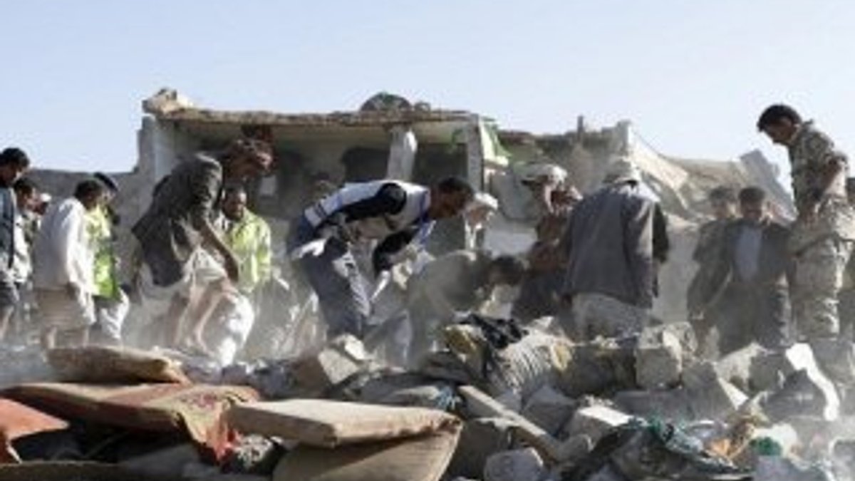 Yemen'de Husiler semt pazarına saldırdı