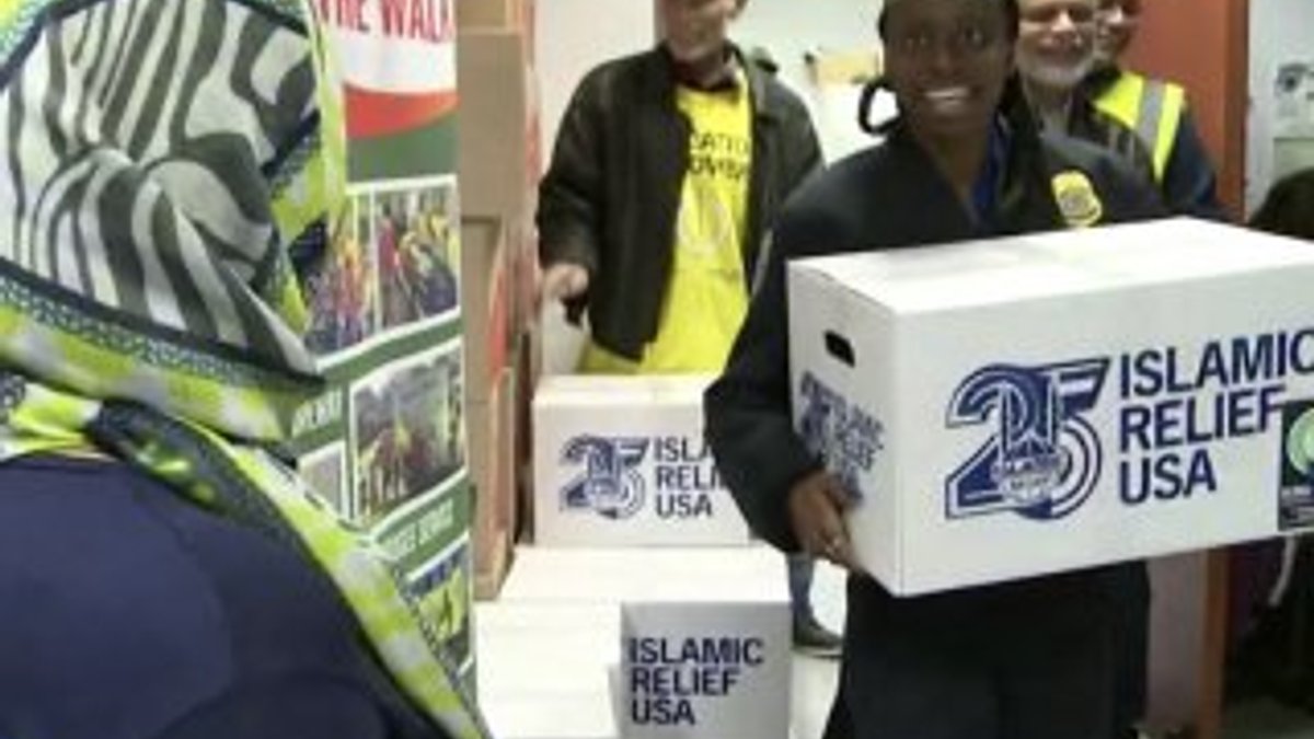 ABD’de Müslümanlardan federal çalışanlara gıda yardımı