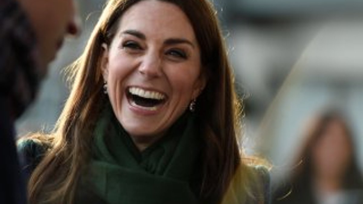 Kate Middleton müze açılışında tarzıyla dikkat çekti
