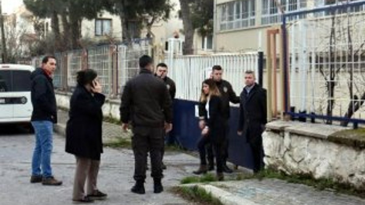 İzmir'de bir kadın kendisini taciz eden eniştesini vurdu