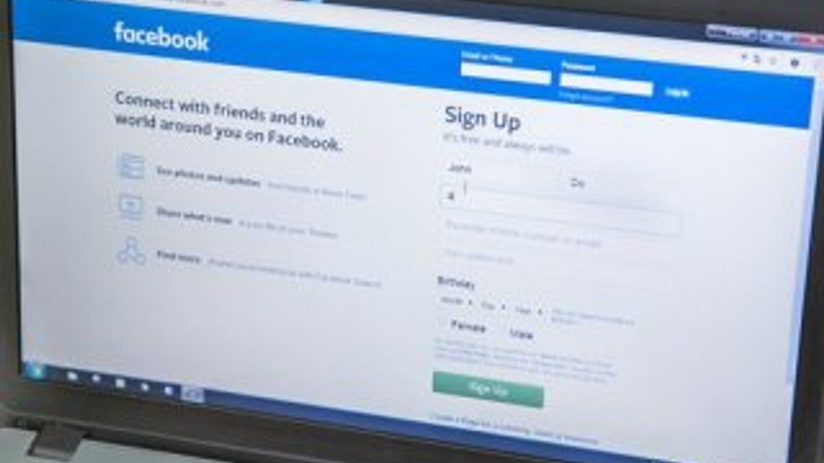 Facebook ana sayfasının yıllar içindeki değişimi