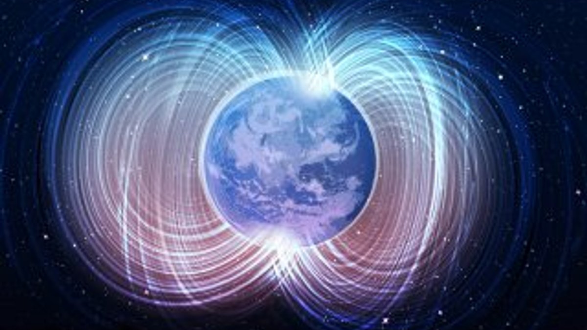 Dünya'nın manyetik kutbu hızla Sibirya'ya doğru kayıyor