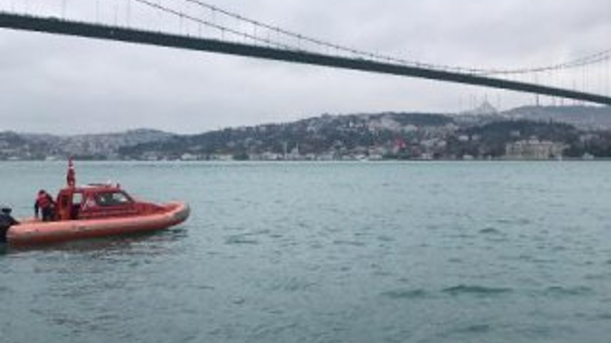 Boğaz turunda tekneden düşen yolcu öldü