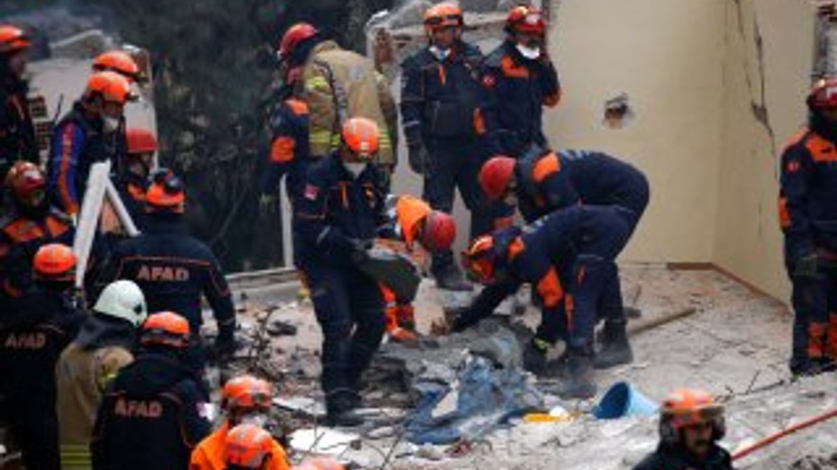 Kartal'da çöken binanın enkazındaki çalışmalar sona erdi