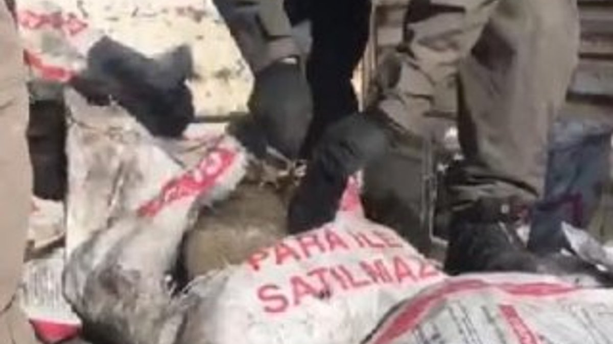 Kamyonetteki yardım kömürleri arasında 69 kilo esrar