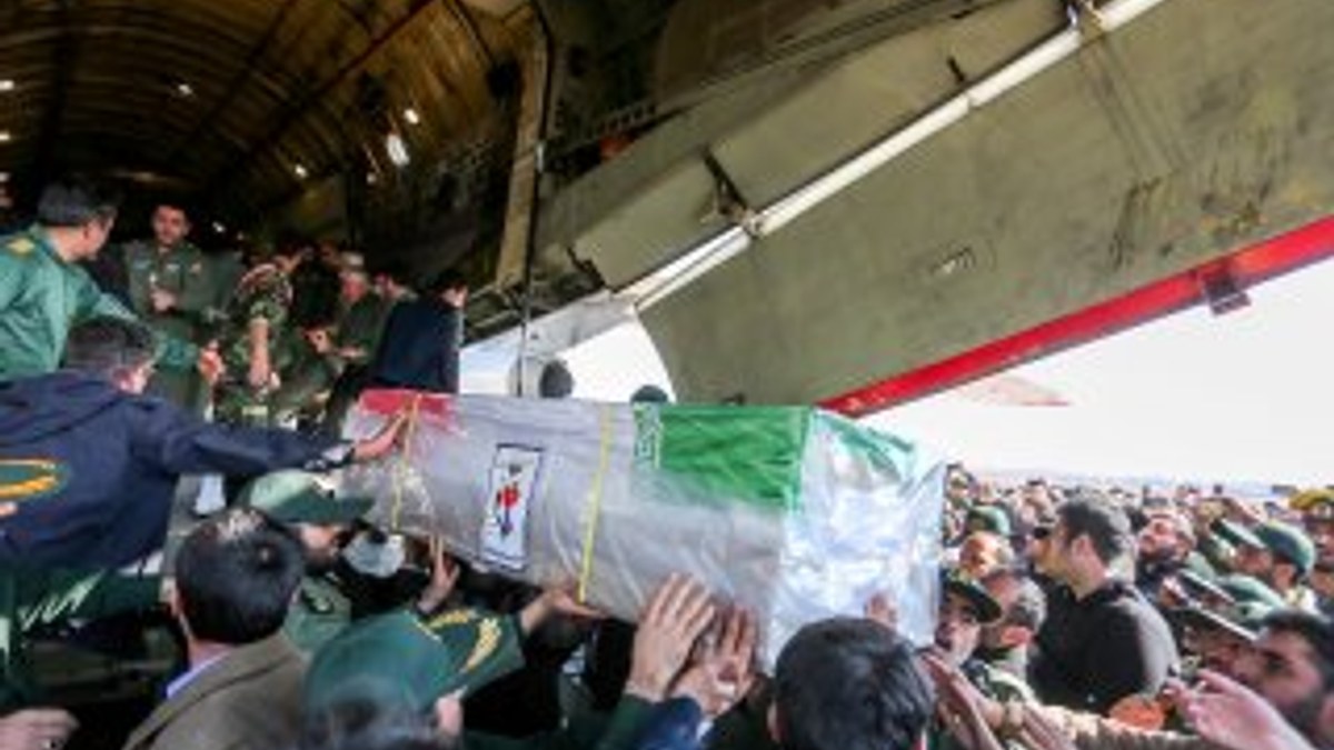 İran'daki hayatını kaybeden askerler için cenaze töreni