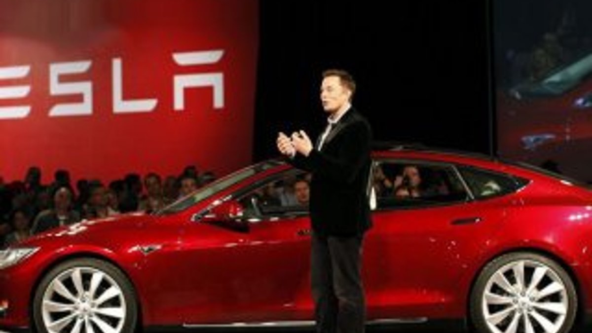 Tesla Model 3, en çok satan elektrikli otomobil oldu