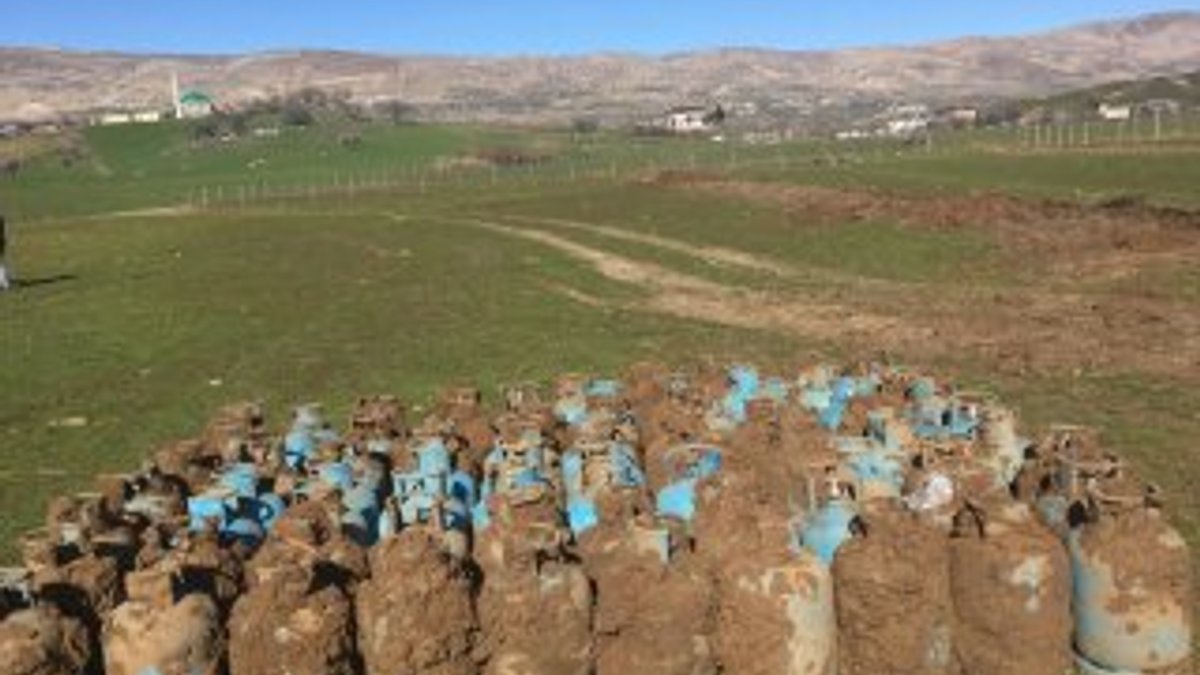 Diyarbakır'da 75 tüp toprak altında bulundu