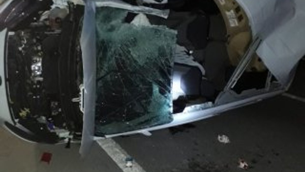 Konya'da Otomobil tıra çarptı: 1 yaralı