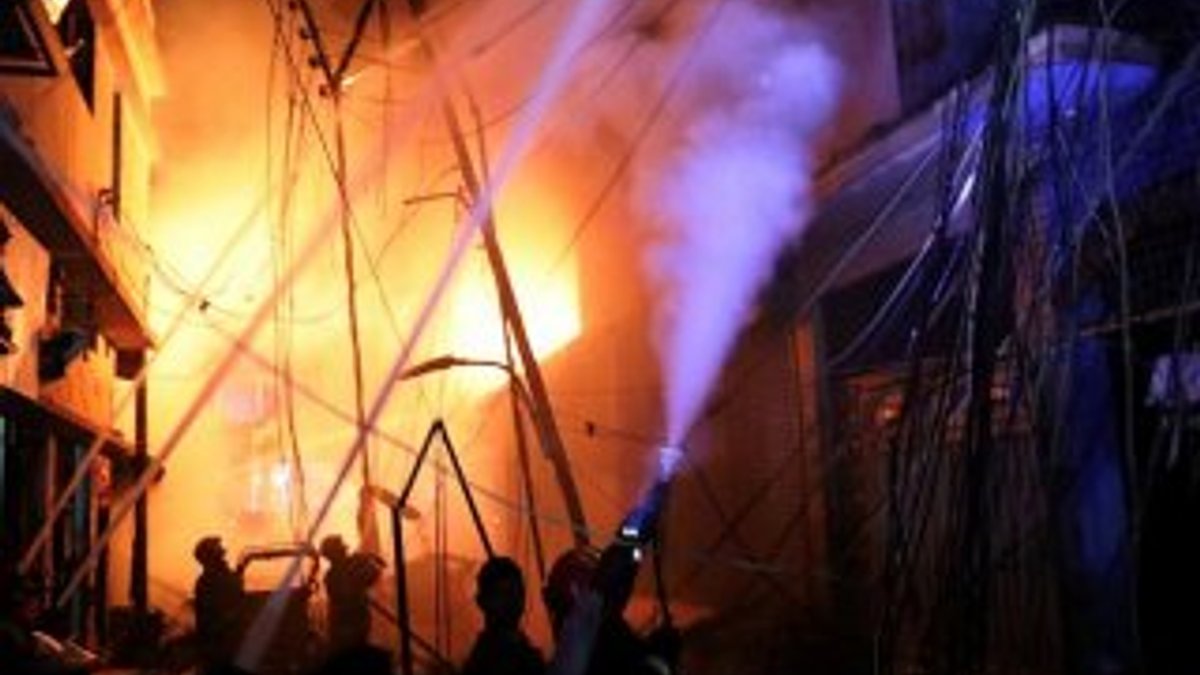 Bangladeş'te yangın: 70 ölü