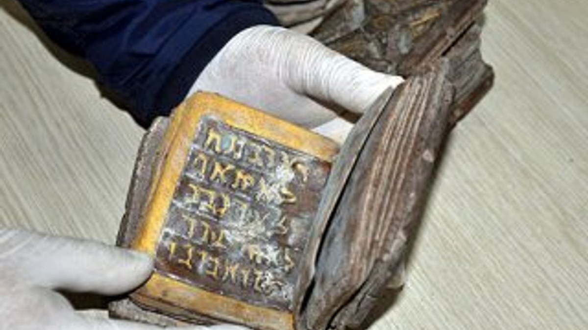 Osmaniye'de İbranice el yazmalı kitap ele geçirildi