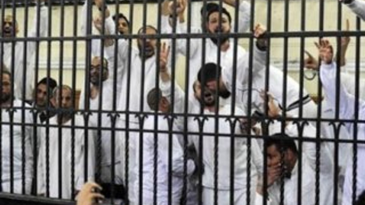 Mısır'da iki idam mahkumunun cezası müebbet hapse çevrildi