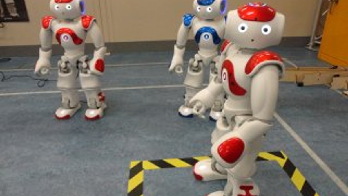 Yaklaşık 10 bin robot Avrupa'ya doğru yola çıktı