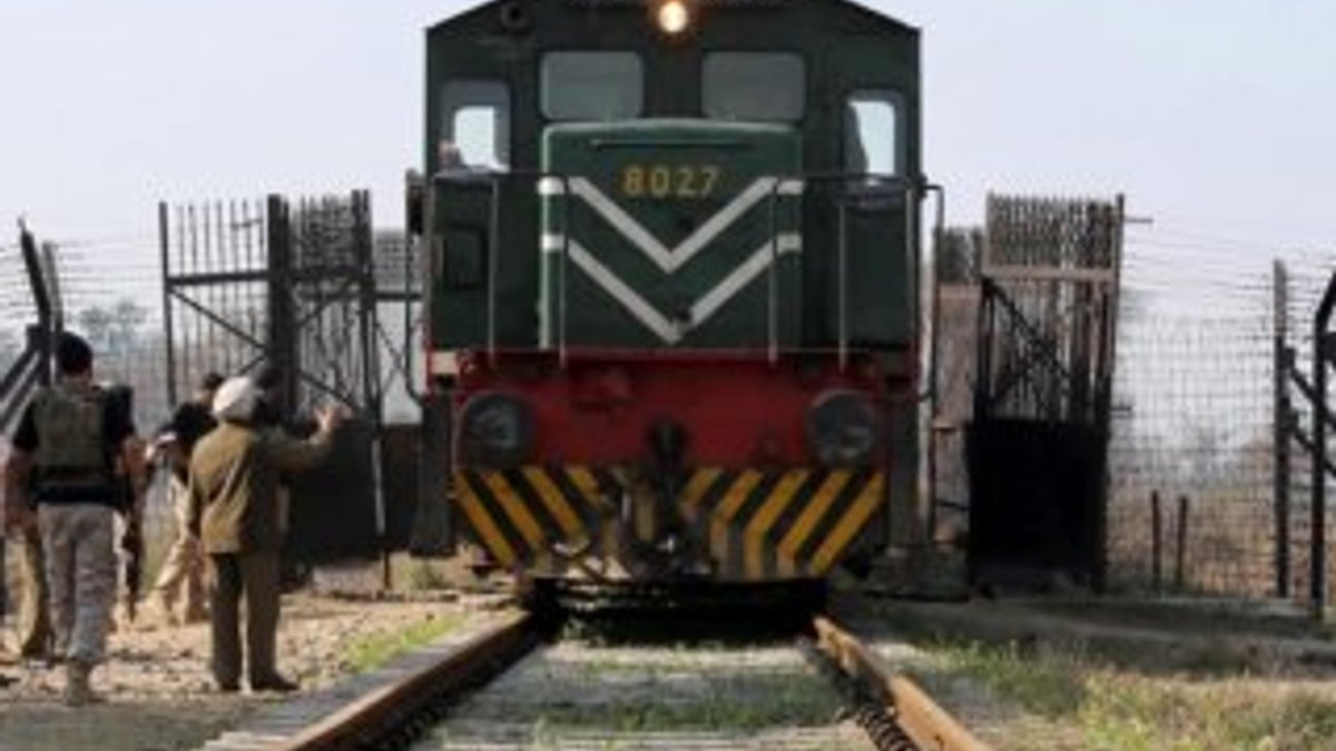 Pakistan-Hindistan arasında tren seferleri yeniden başlıyor