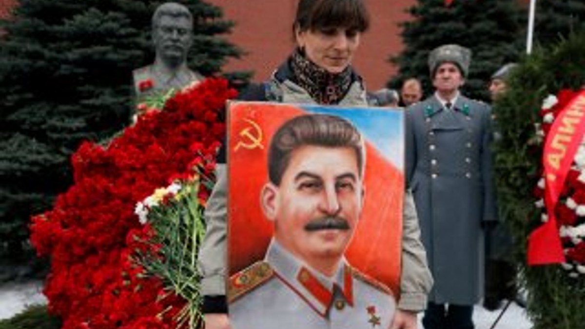 Stalin ölüm yıl dönümünde Moskova'da anıldı