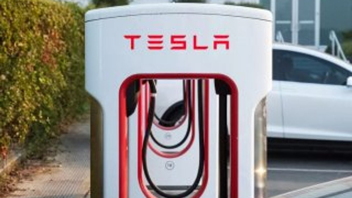 Tesla, yeni nesil süper şarj istasyonlarını duyurdu