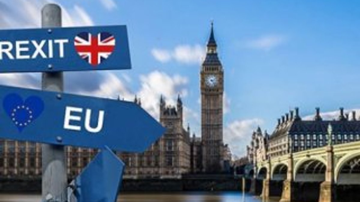 İngiltere'de Brexit'in iptali için 1 milyondan fazla imza