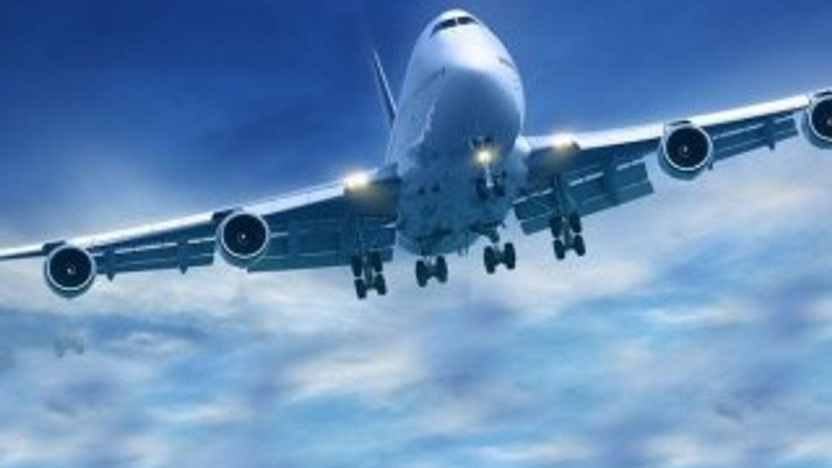 İran’da yolcu uçağı alev aldı