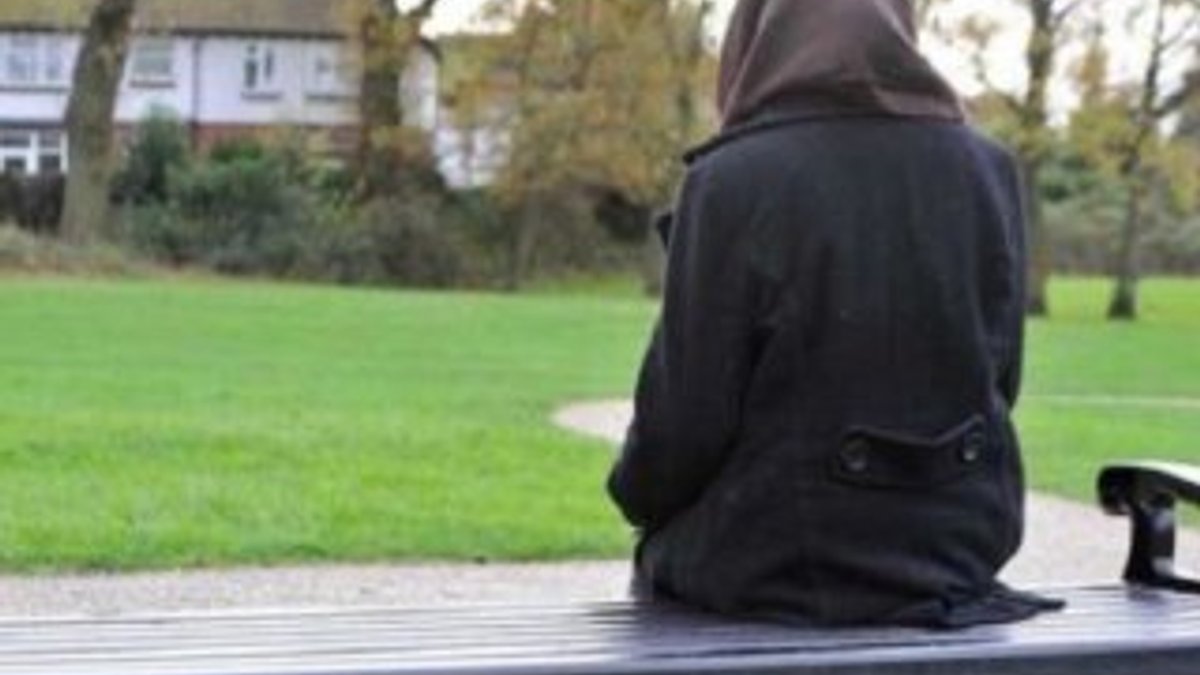Almanya'da hamile başörtülü kadına saldırı