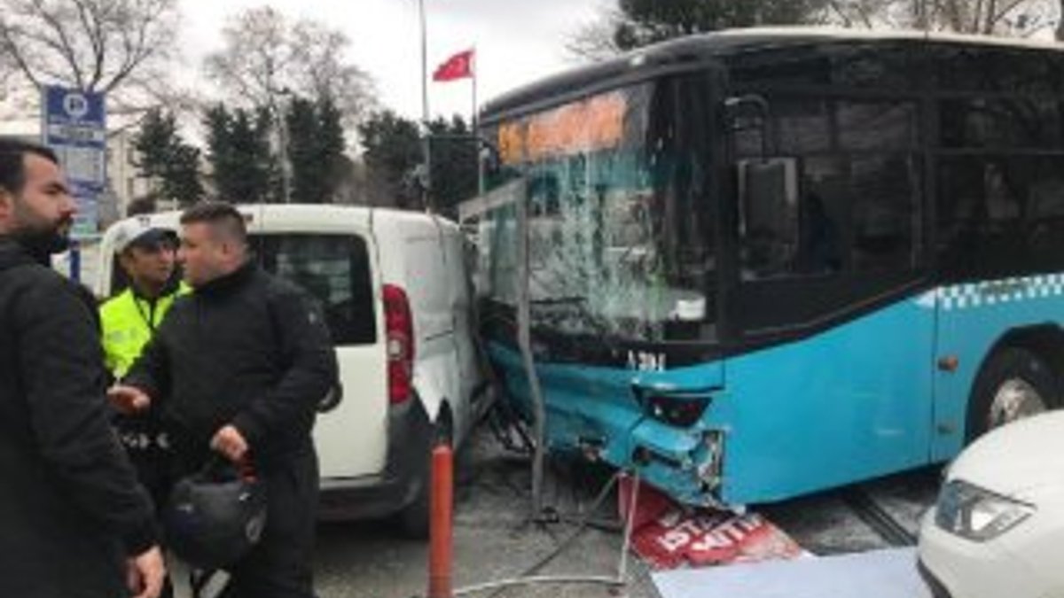 Beyazıt'ta otobüs kazası
