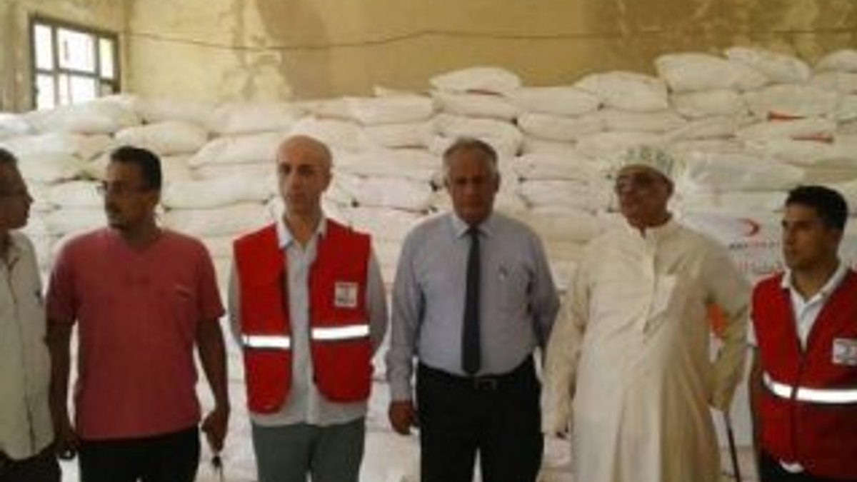 Türk Kızılayı Yemen'de gıda kolisi dağıttı