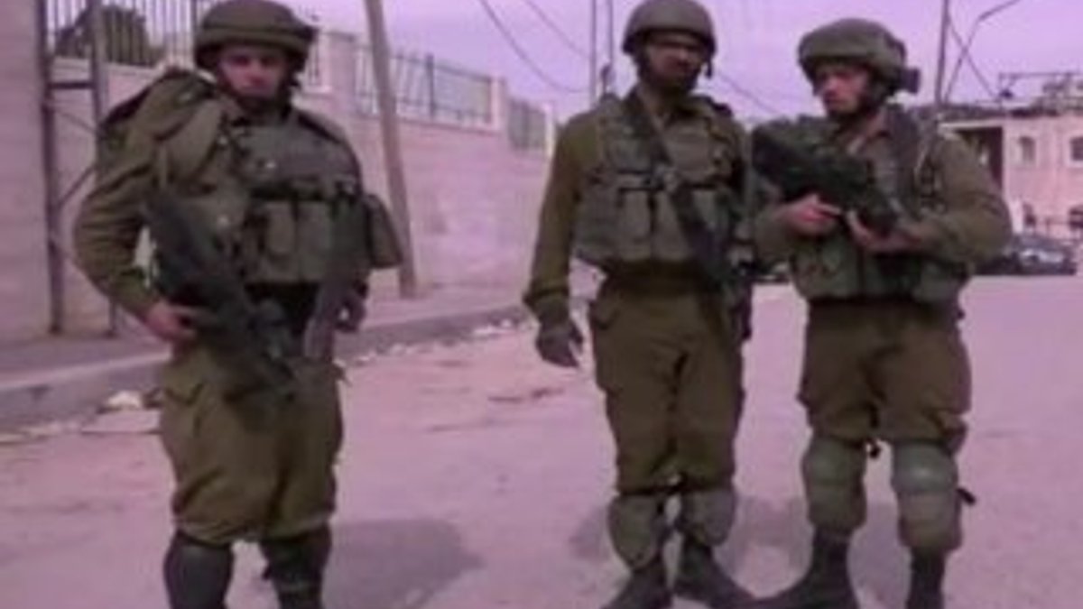 İsrail askeri Gazze sınırındaki 10 Filistinliyi yaraladı