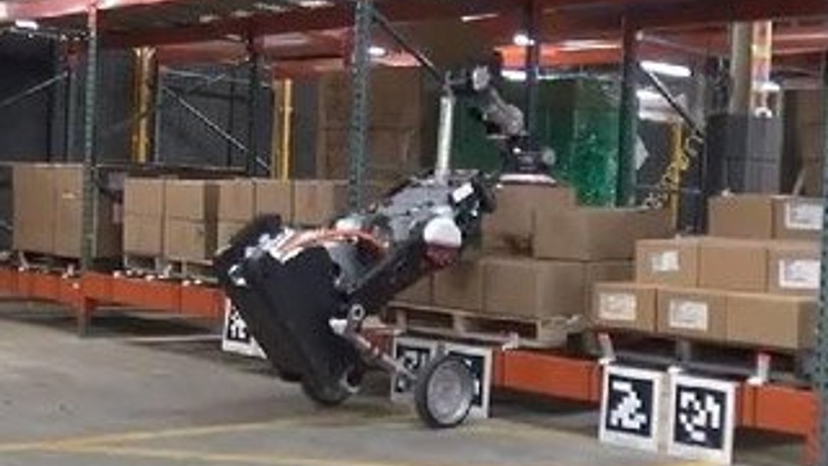 Boston Dynamics'in taşıma için geliştirdiği robot: Handle