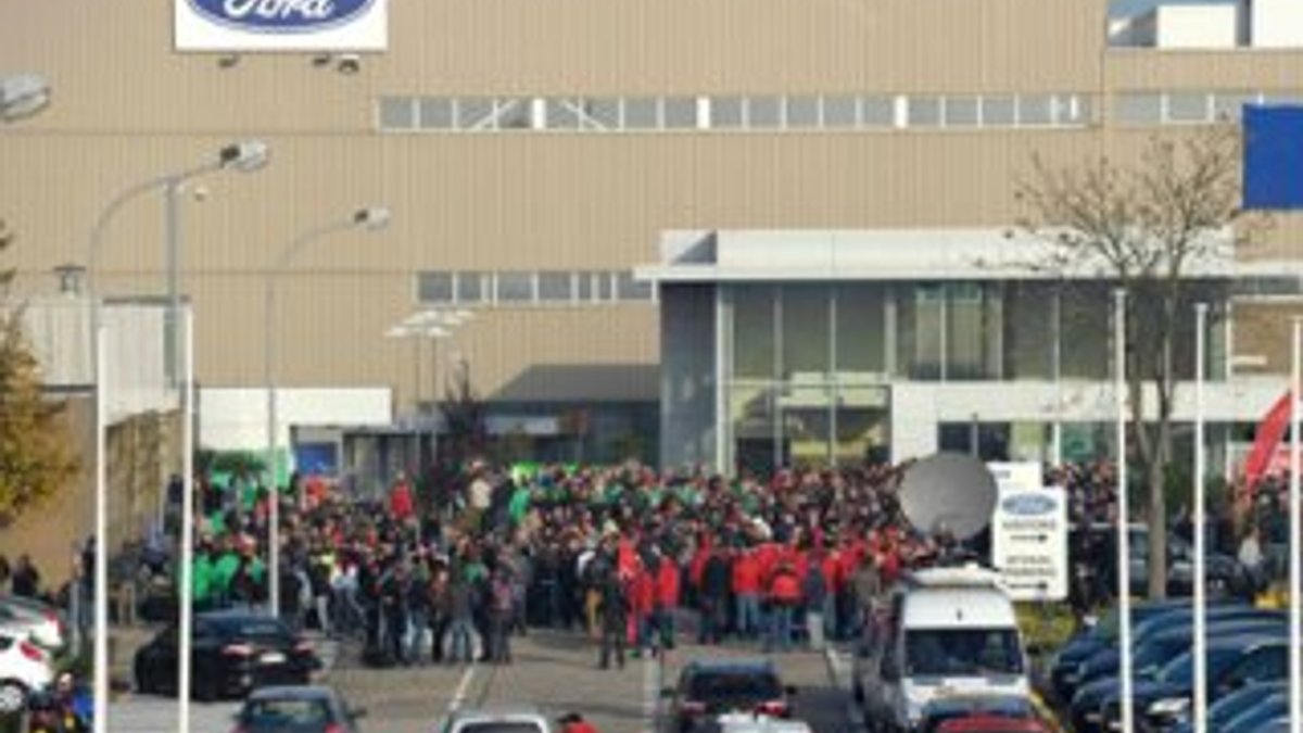 Almanya'da Ford fabrikasında işçilerin tedirgin bekleyişi