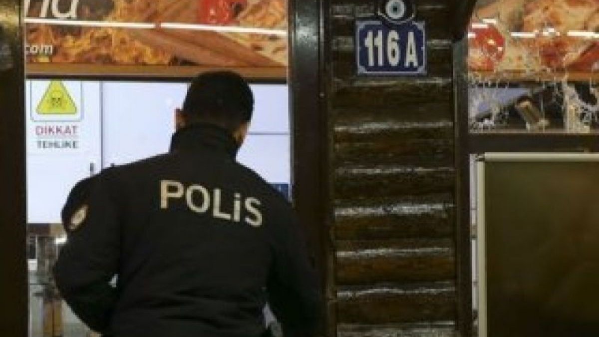 Tarsus'ta restorana silahlı saldırı: 3 yaralı