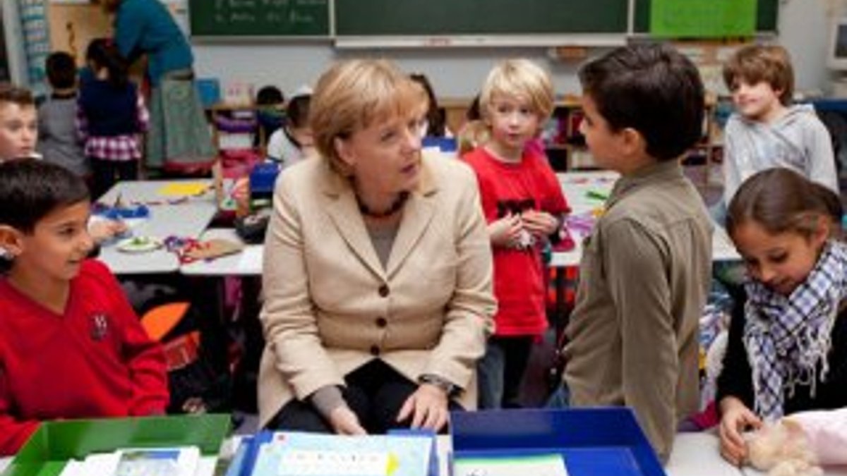 Almanya’da okulda kıyafet tartışmaları yeniden başladı
