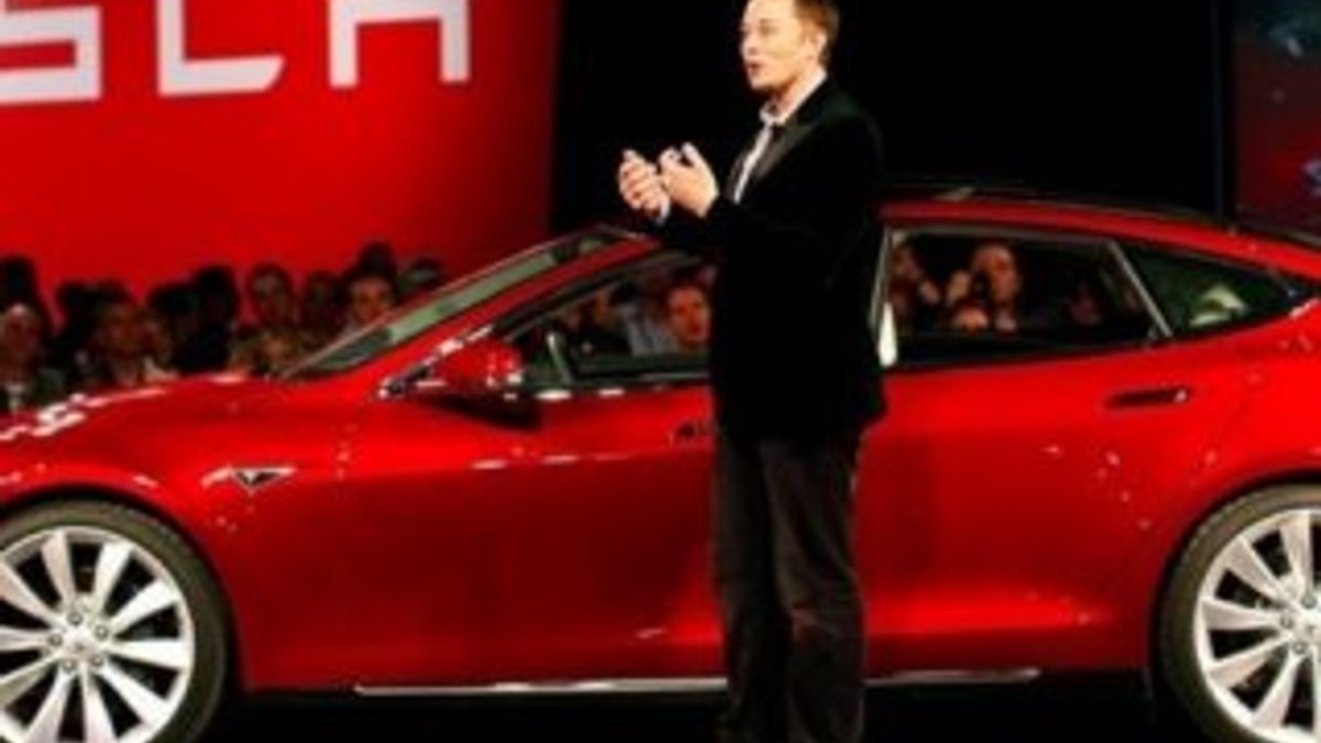 Elon Musk, Tesla Model 3'ün gizemli kamerasının sırrını açıkladı